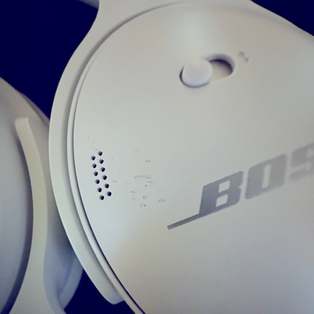 Bose Quiet Comfort Wireless Bluetooth Noise Canceling Over Ear Headphones White - Picture 5 of 5